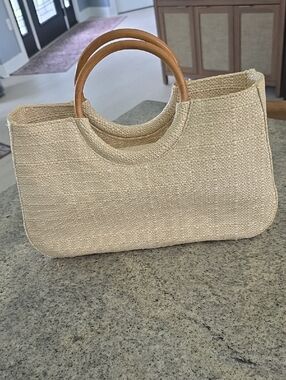 GAP Woven Straw Tote Bag with Wooden Handles - Natural